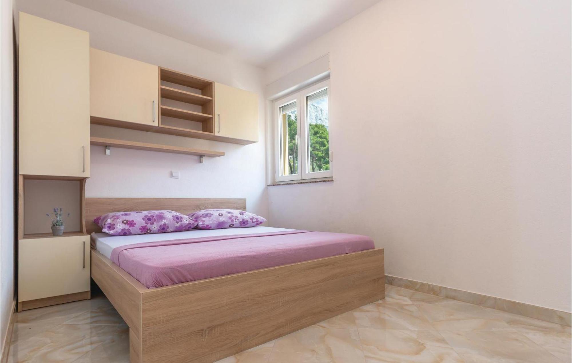 Awesome Apartment In Krvavica With Kitchen 外观 照片